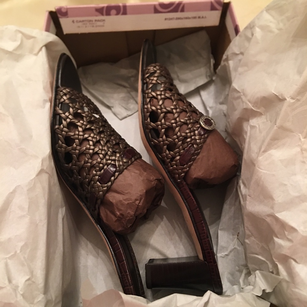 Brighten shoes